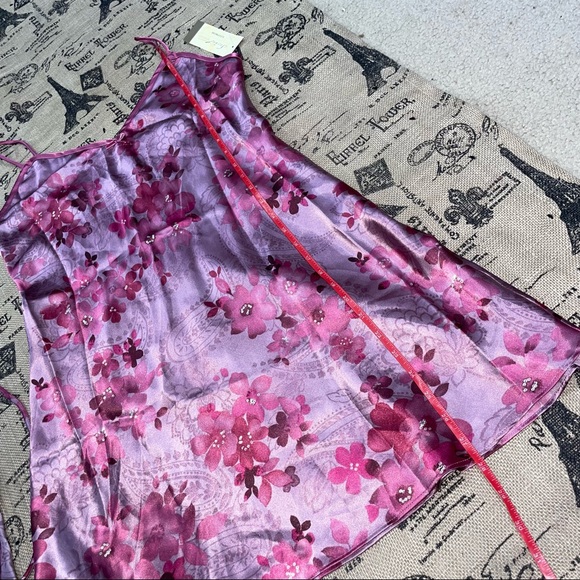 Secret Treasures NWT! Floral Mauve Purple  Chemise & Wrapper Set Size S - Picture 9 of 13